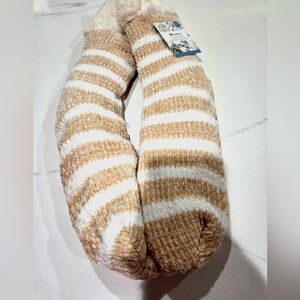 Women's Chenille  Cabin Socks Non-Slip Slippers Size L/XL ~ You Choose ~ NWT